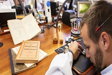 上海江诗丹顿手表去哪官方售后